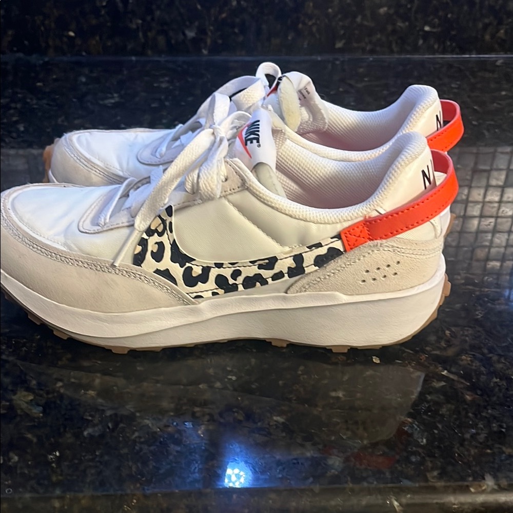 Nike Women's White and Orange Sneakers - Picture 4 of 6